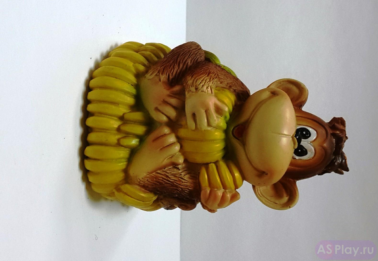 KB1899 (4-48) Копилка - обезьянка с бананами 7.8-7.5-10см